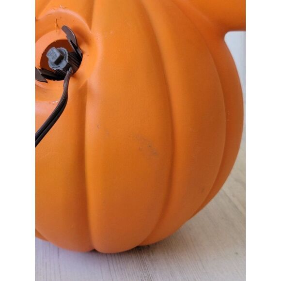 Vintage Mickey Mouse light up face pumpkin Halloween home decor - Picture 9 of 10